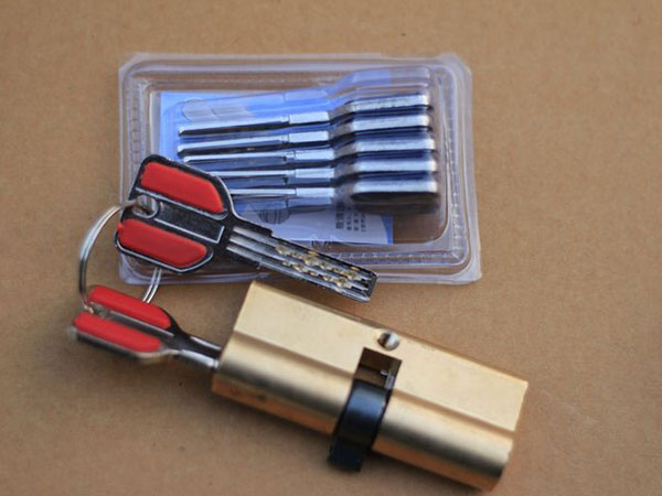 南票24小时上门开锁公司